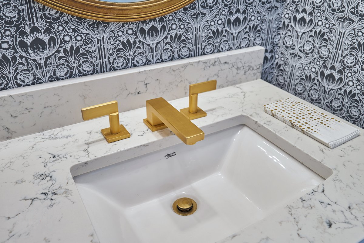 The Powder Room Project: Small Spaces, Big Impact LangsParsonspowderroomdesignYardley1