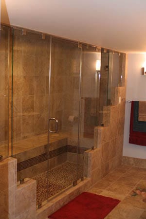 Choosing the Ideal Shower Door For Your Bathroom