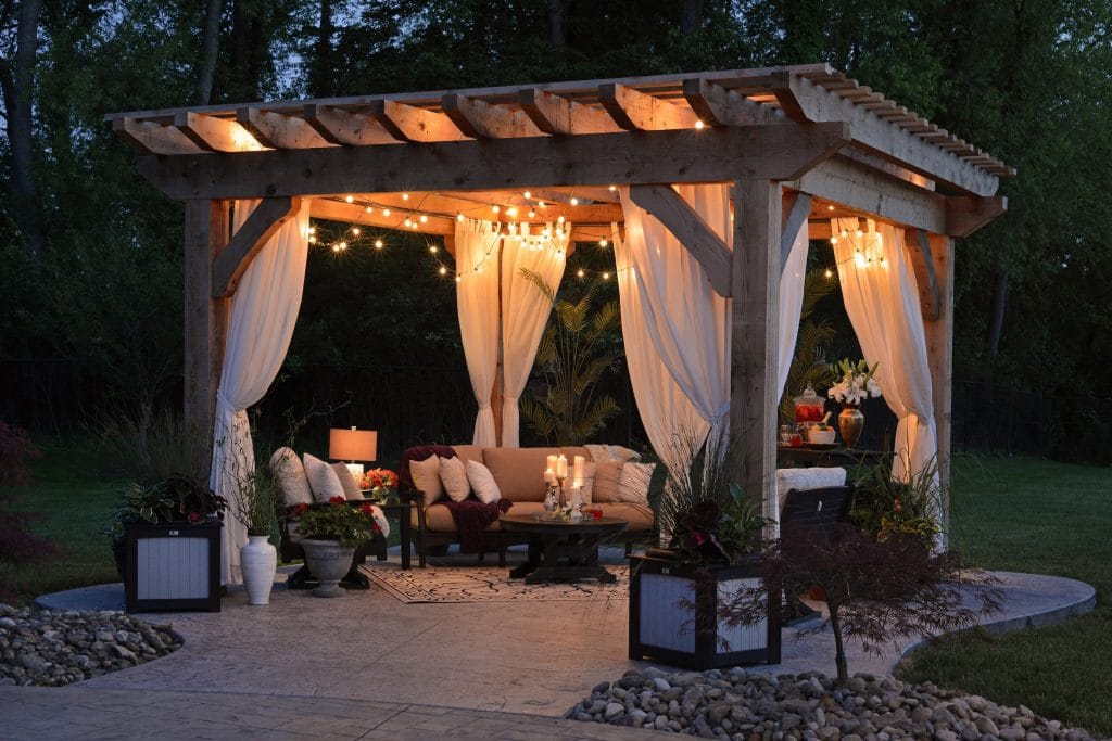 7 Ideas for Creating a Cozy Outdoor Oasis in Your Yard