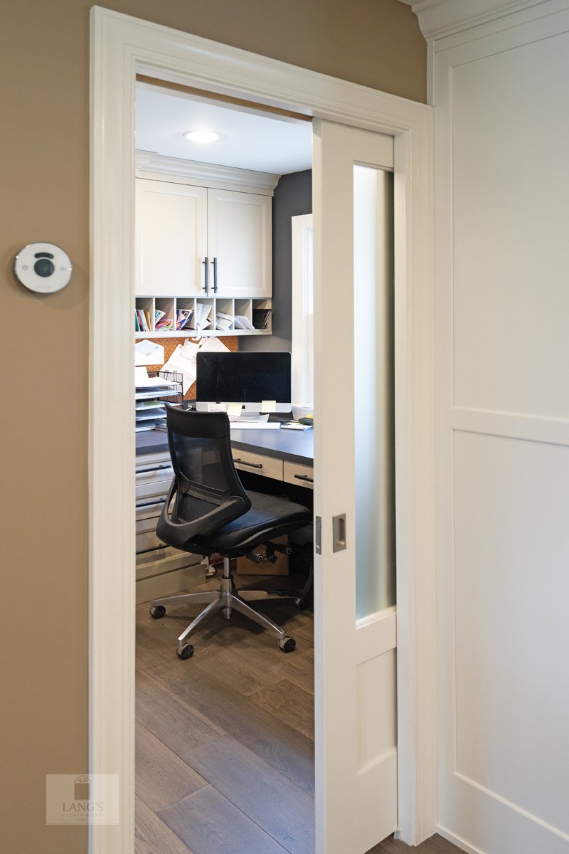 Space-Saving Ideas When Renovating Your Home Office CrescentAvehomeoffice3 web