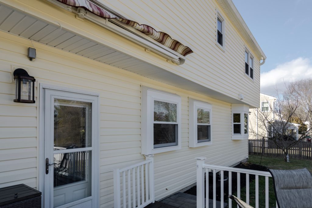 Siding Langs 810 Hudson 29